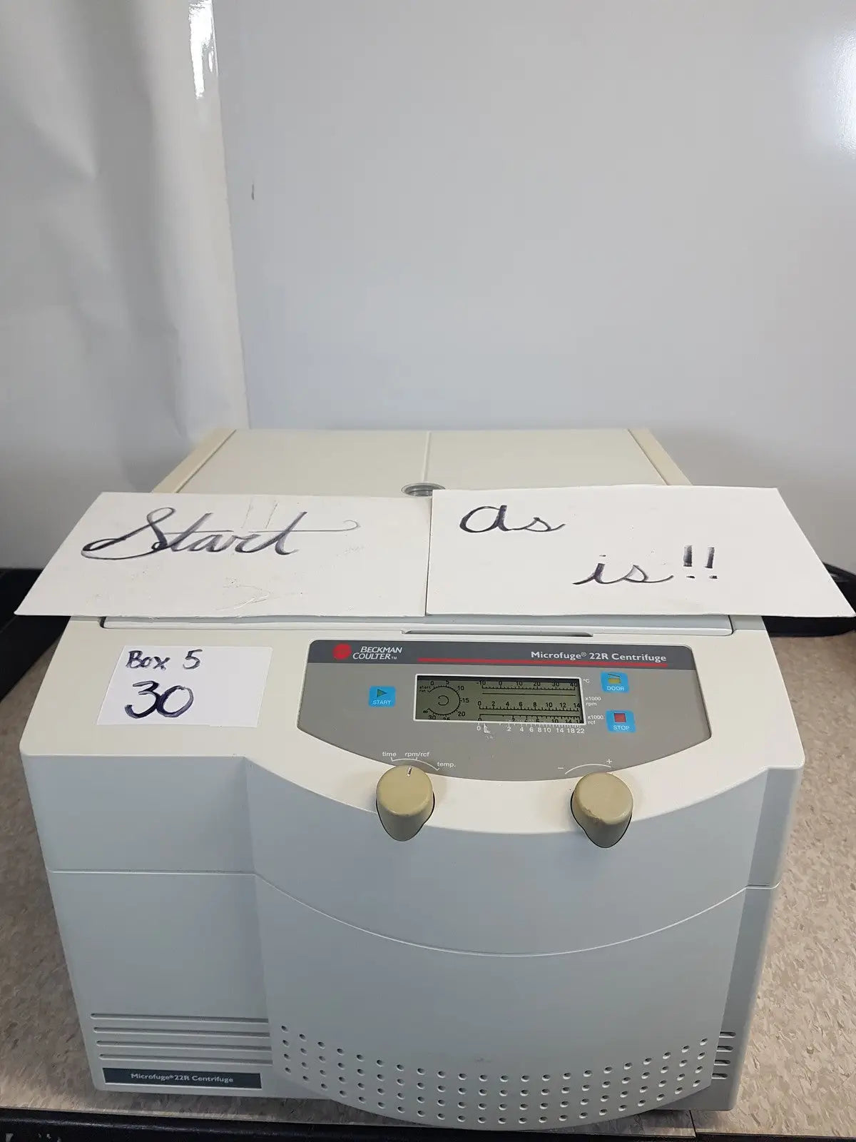 Reuse Medical Beckman Coulter Refrigerated Centrifuge Microfuge 22R Cat No 368826 Centrifuges, as-is (for parts) product photo 1