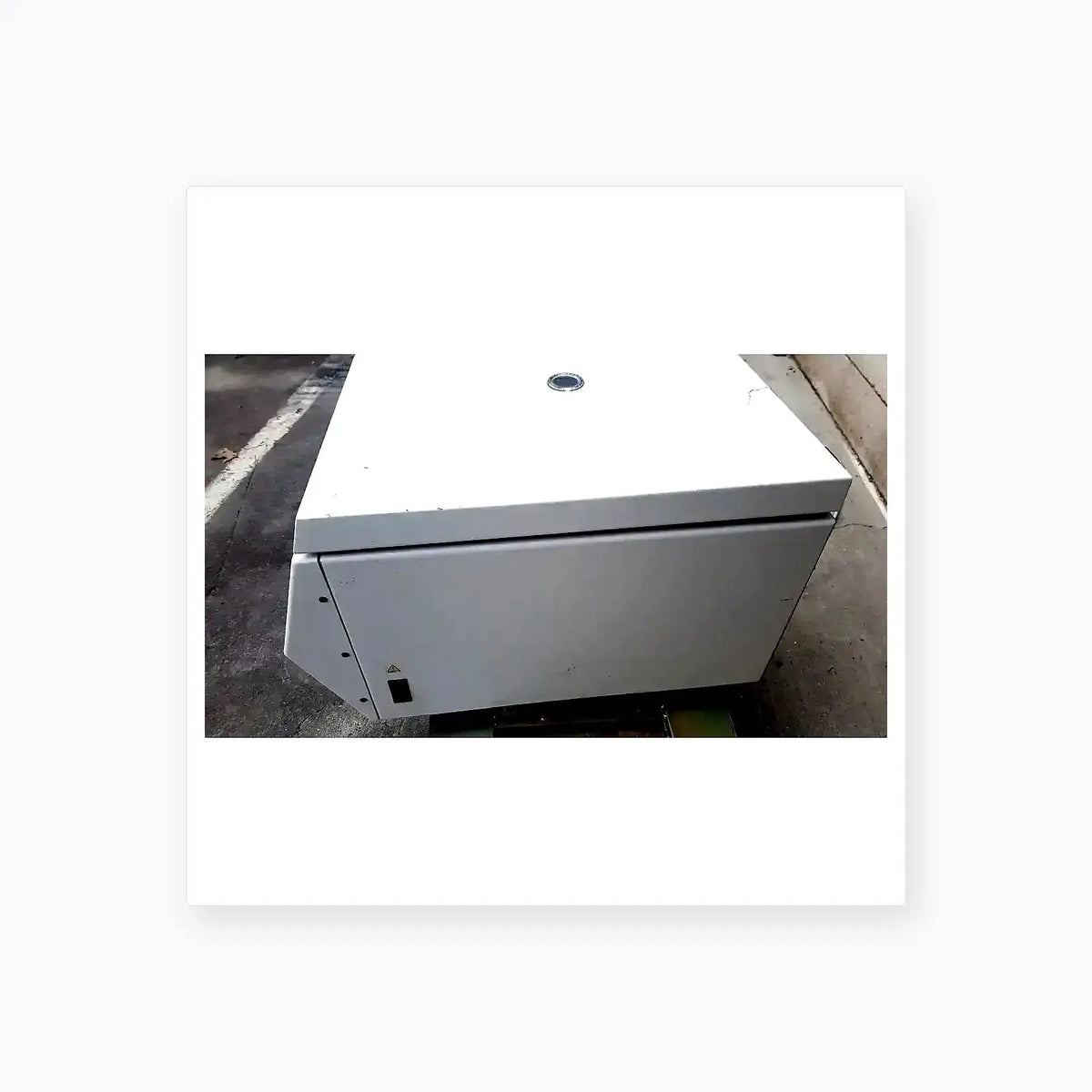 Beckman Coulter Spinchron DLX Benchtop Centrifuge Centrifuge, as-is (for parts) product photo 4