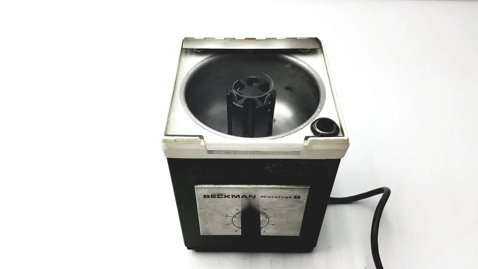 Reuse Medical Beckman Microfuge B, 6-position rotor, Cat.# 338720 Centrifuges, second-hand product photo 1