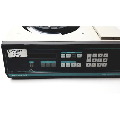 Beckman system gold autosampler 507 with black and teal control panel powers up hplc laboratory for reuse medical applications