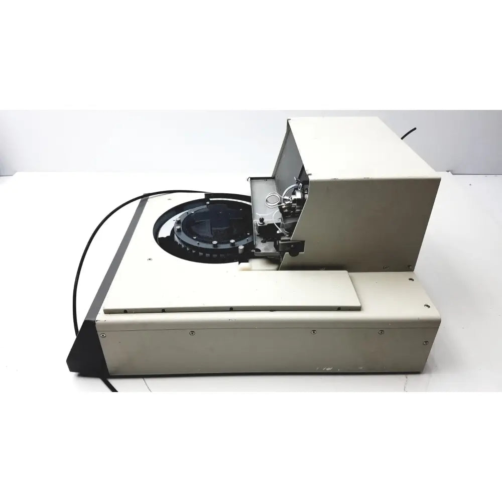 Beckman system gold autosampler beige metallic with circular rotating platform for hplc laboratory reuse medical use