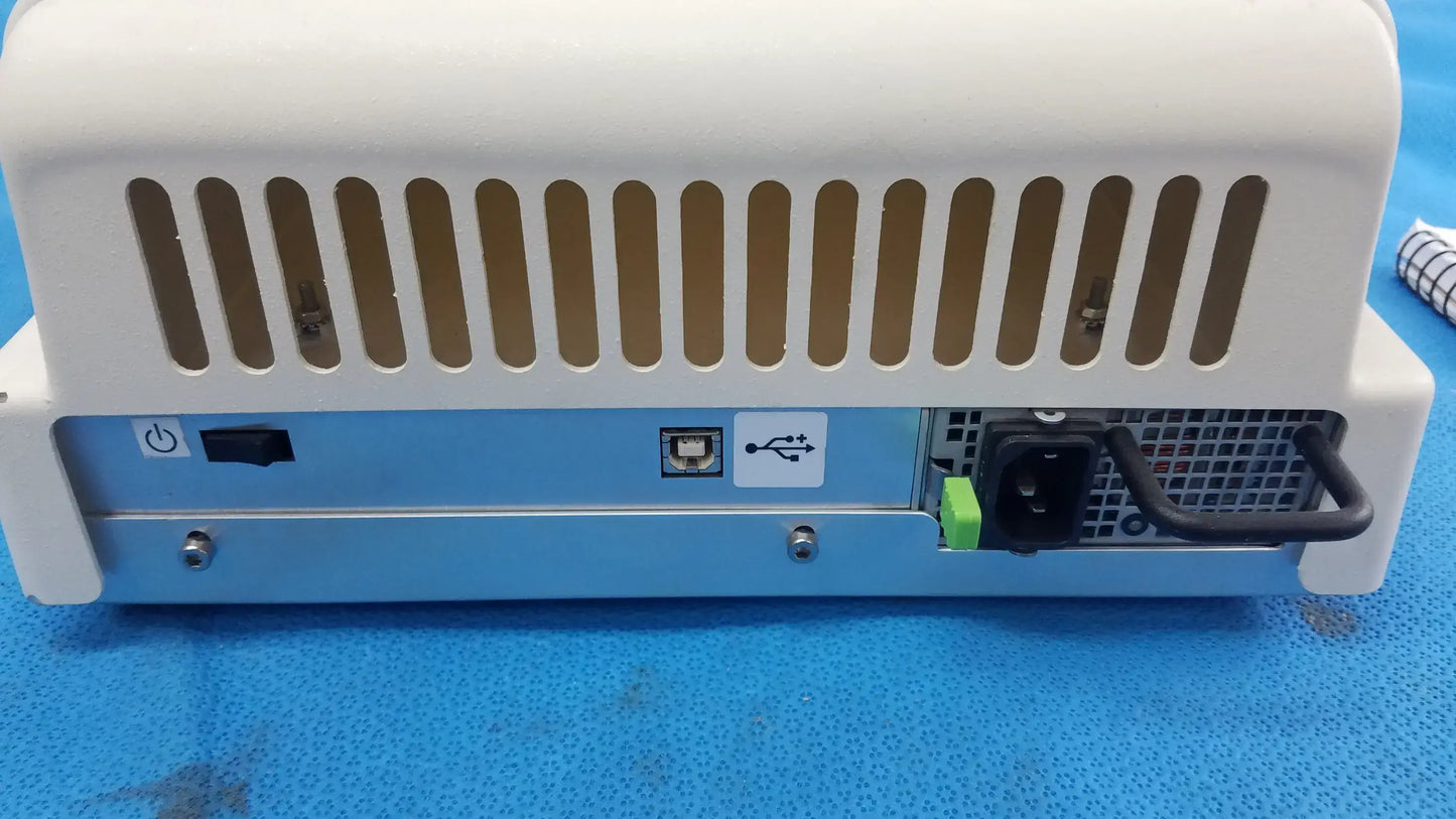 Becton Dickinson & Company BD Prewarm Heater Ref 442950 Prewarm Heater, second-hand product photo 11