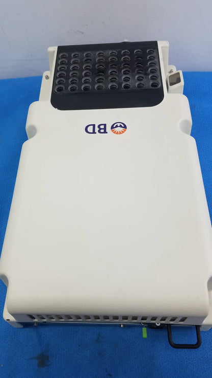 Becton Dickinson & Company BD Prewarm Heater Ref 442950 Prewarm Heater, second-hand product photo 1