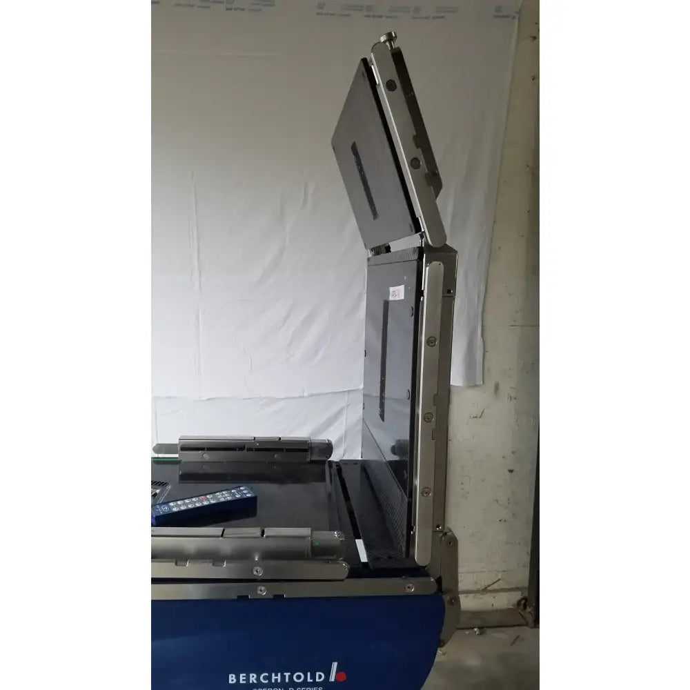 Reuse Medical Equipment Berchtold Operon D850 Surgical Table Base OEM Medical Equipment General Surgery Surgical Tables, second-hand product photo 17
