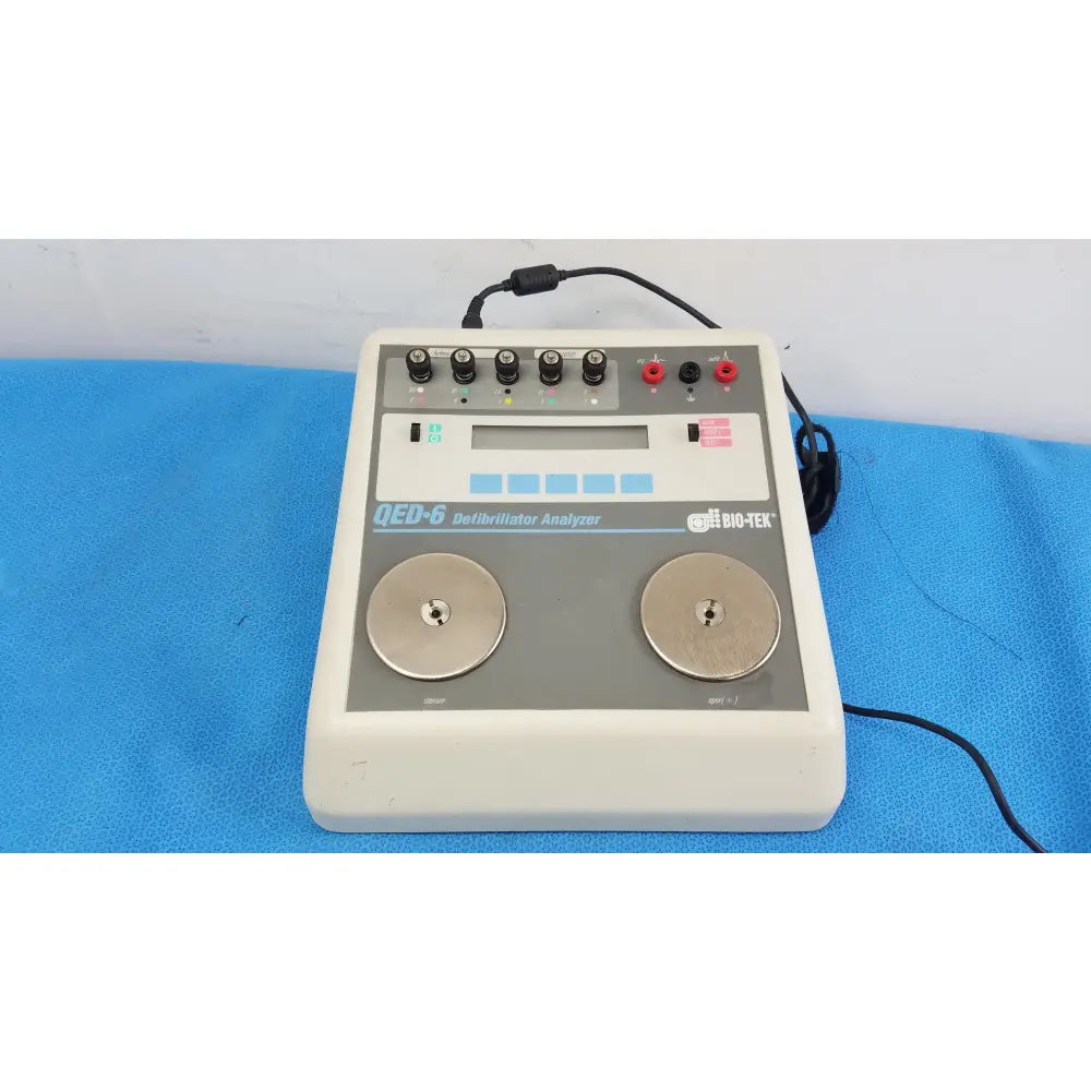 Bio-Tek QED-6 Defibrillator Analyzer Defibrillator Analyzer, second-hand product photo 1