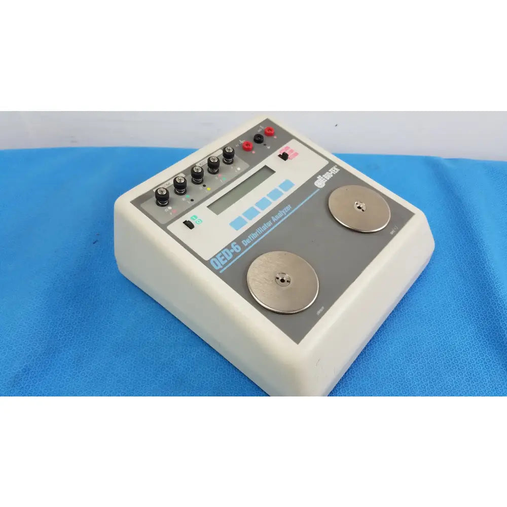 Bio-Tek QED-6 Defibrillator Analyzer Defibrillator Analyzer, second-hand product photo 2
