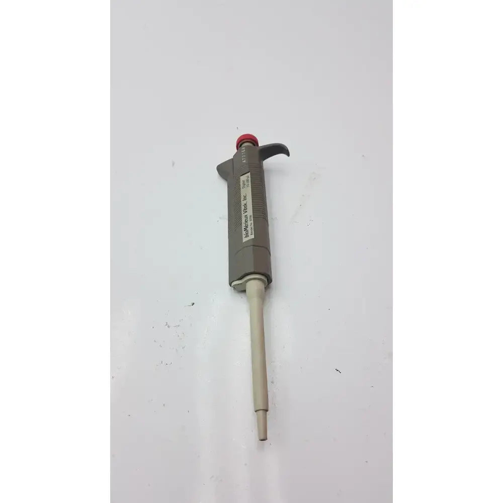 Biomerieux Vitek Digital 10-100 uL, Recorder No 30506 Digital Pipette, second-hand product photo 2