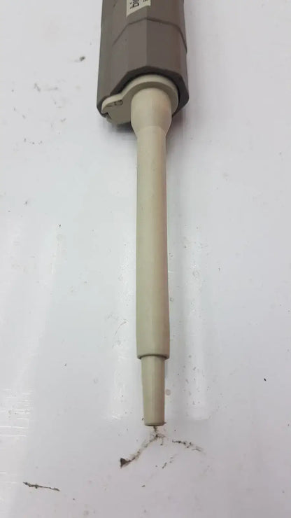 Biomerieux Vitek Digital 10-100 uL, Recorder No 30506 Digital Pipette, second-hand product photo 10