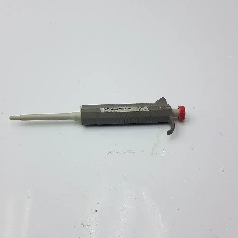Biomerieux Vitek Digital 10-100 uL, Recorder No 30506 Digital Pipette, second-hand product photo 1