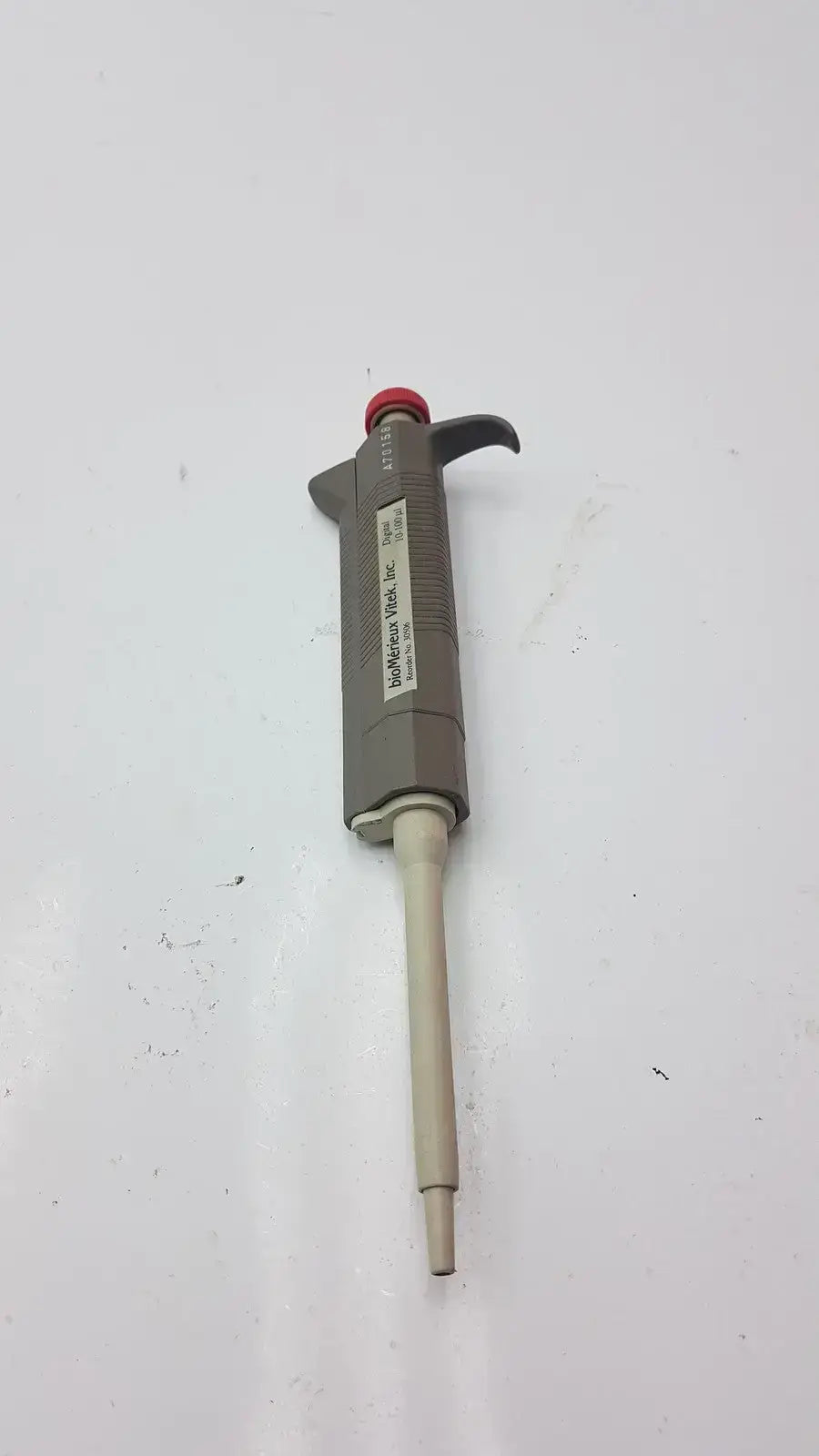 Biomerieux Vitek Digital 10-100 uL, Recorder No 30506 Digital Pipette, second-hand product photo 2