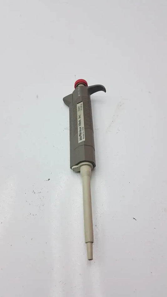 Biomerieux Vitek Digital 10-100 uL, Recorder No 30506 Digital Pipette, second-hand product photo 2