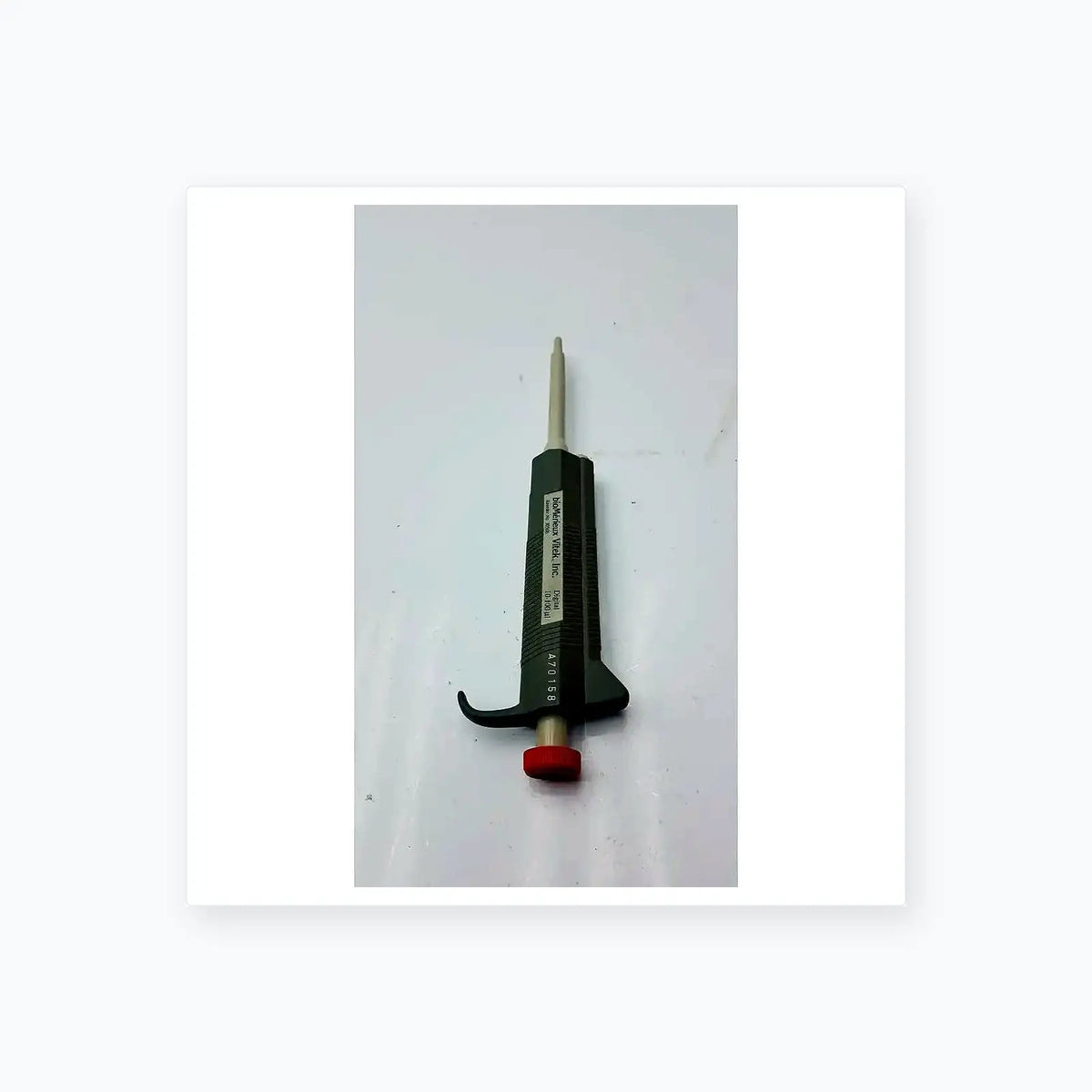 Biomerieux Vitek Digital 10-100 uL, Recorder No 30506 Digital Pipette, second-hand product photo 3