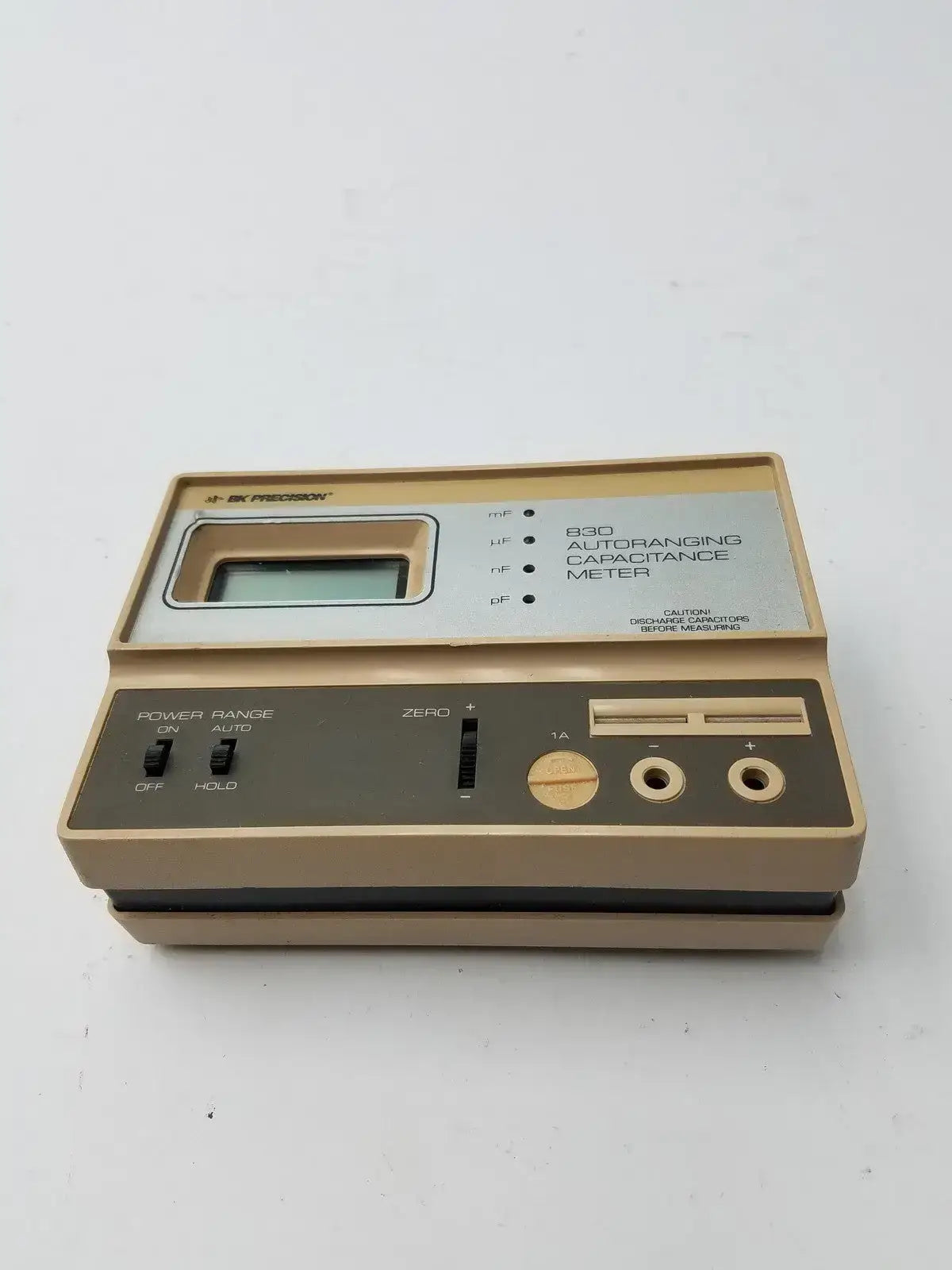 BK Precision Autoranging Capacitance Meter 830 Capacitance Meter, second-hand product photo 5