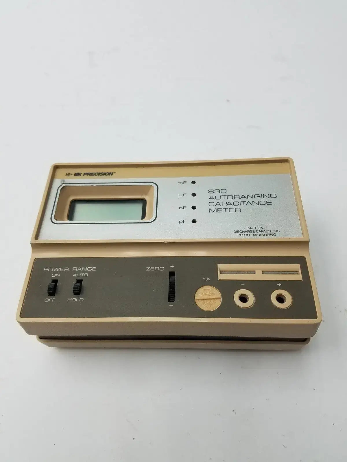 BK Precision Autoranging Capacitance Meter 830 Capacitance Meter, second-hand product photo 2