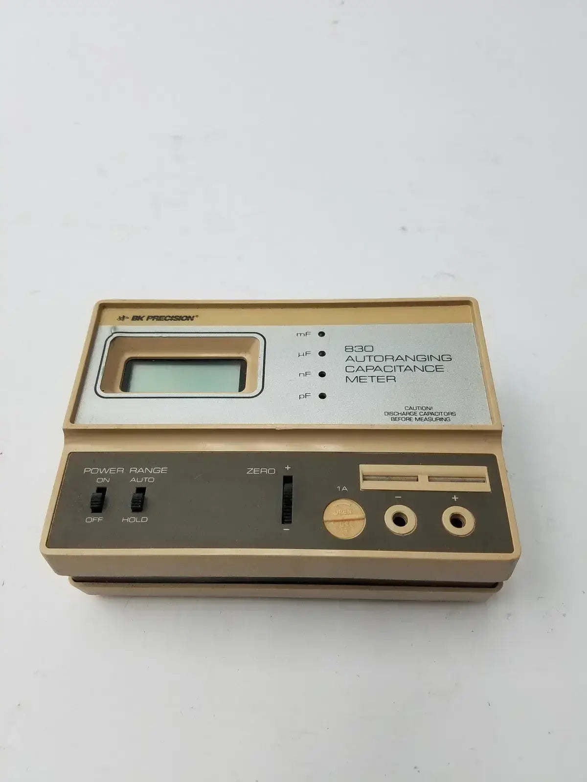 BK Precision Autoranging Capacitance Meter 830 Capacitance Meter, second-hand product photo 10