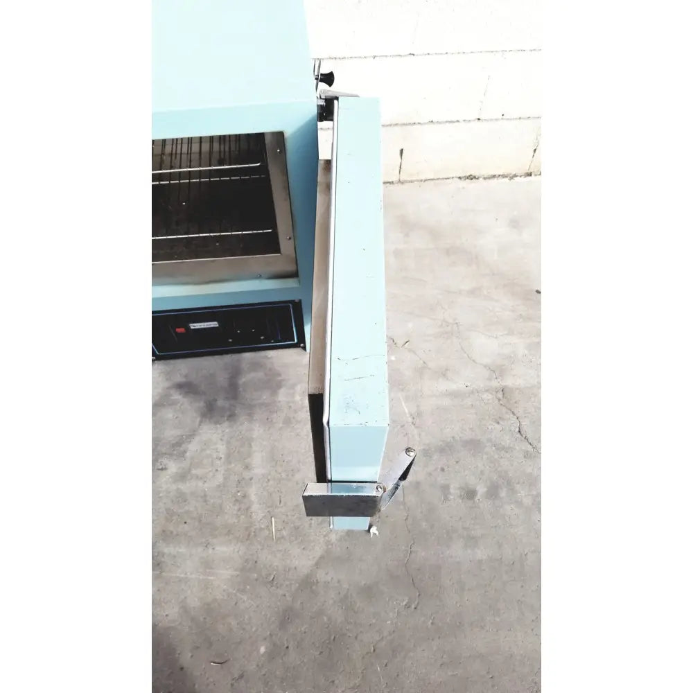 Light blue Blue M OV-472A-3 constant temperature industrial oven with stainless steel interior and control panel