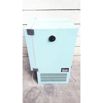 Light blue metal constant temperature cabinet with black handle and vent grille for blue m ov-472a-3 oven