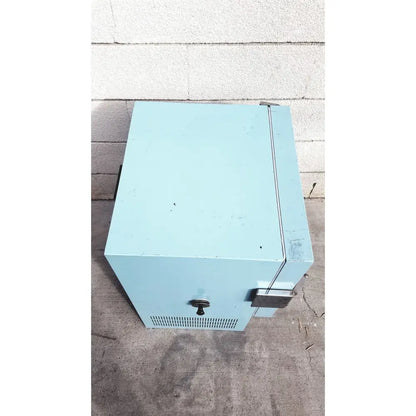 Blue m ov-472a-3 stabil-therm constant temperature electric oven with light blue metal cabinet and black handle