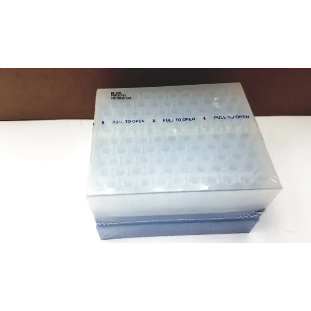 Ranin Box of 18 Rainin RT-200 Liftcover 100 Tips Per Rack Pipette Tips, second-hand product photo 2