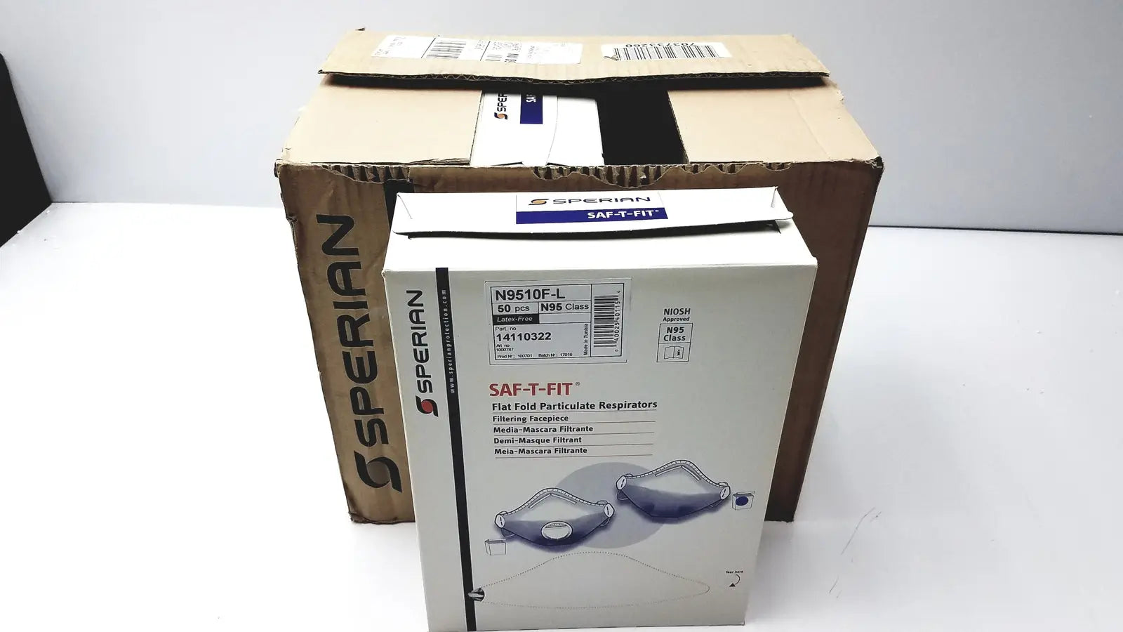 Reuse Medical Boxes Sperian 14110322 SAF-T-FIT N9510F Flat Fold Respirators Respirator Masks, second-hand product photo 1