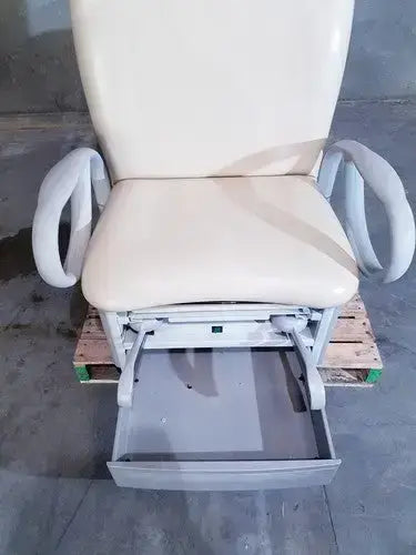 Brewer Access High/Low Model 6501 Power Exam Table with Stirrups And Foot Pedal Power Exam Table, second-hand product photo 5