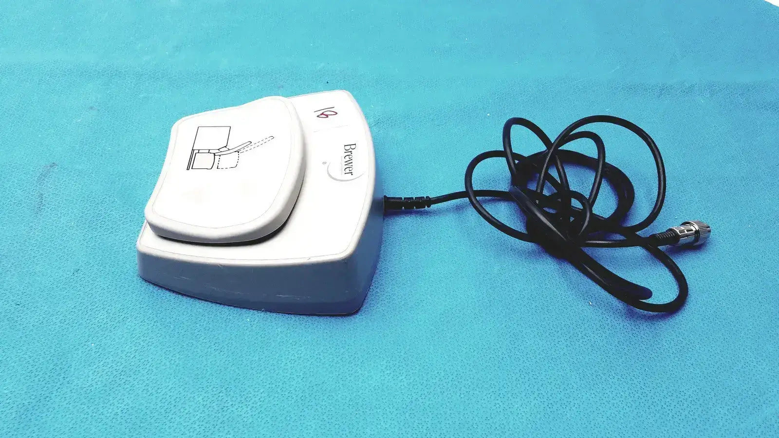 Brewer High-Low Power Exam Table Foot Pedal Exam Table Foot Pedal, as-is (for parts) product photo 10