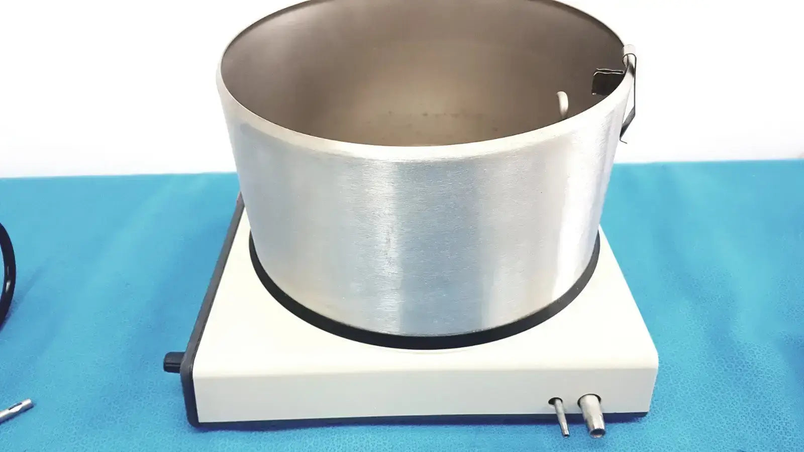 BUCHI B-461 Water Bath – Laboratory Heating Unit for Rotary Evaporator Laboratory Water Bath, second-hand product photo 3
