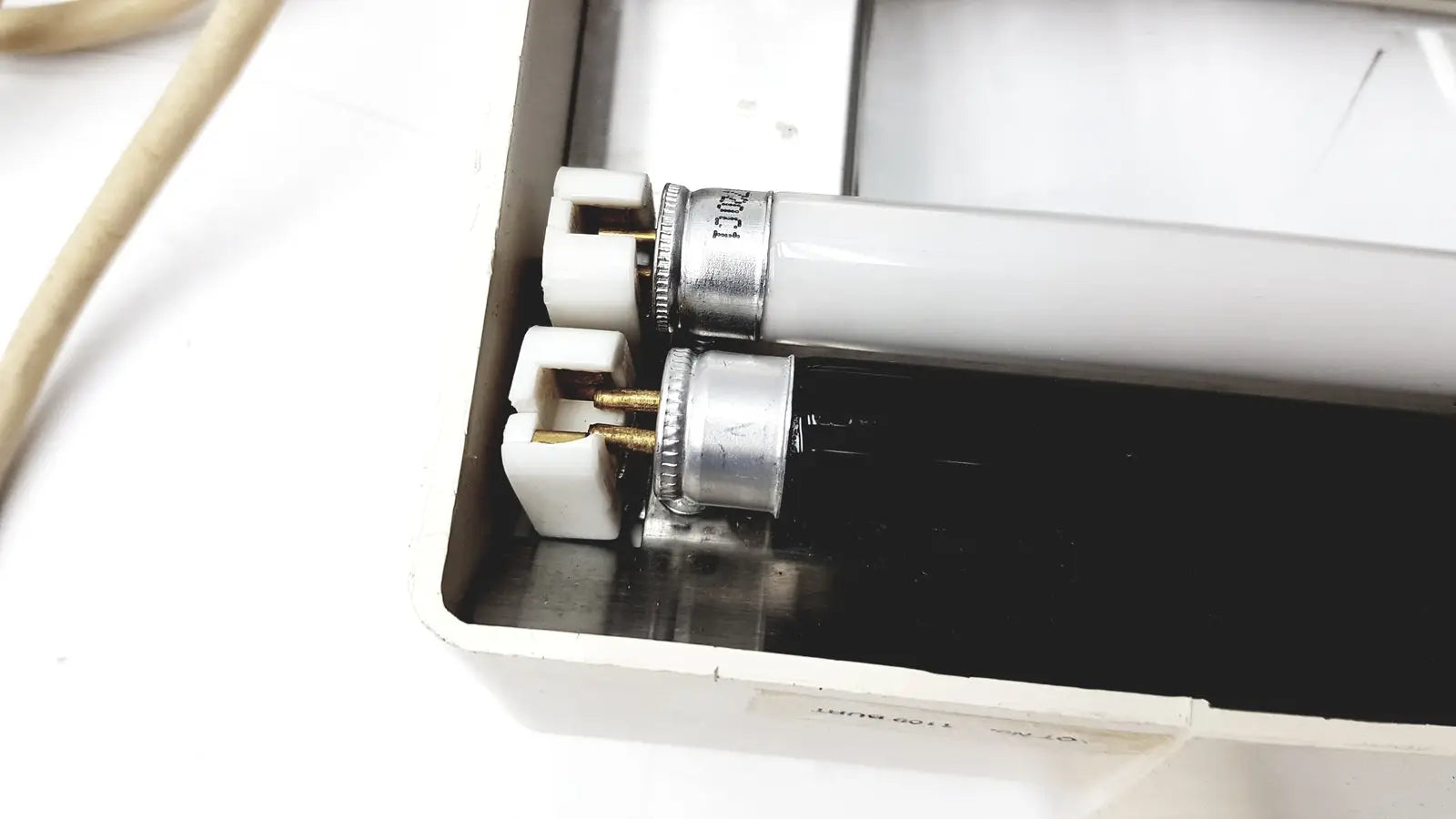 Burton Luxo Medical Products Ultraviolet UV Light Medical UV Light, as-is (for parts) product photo 10