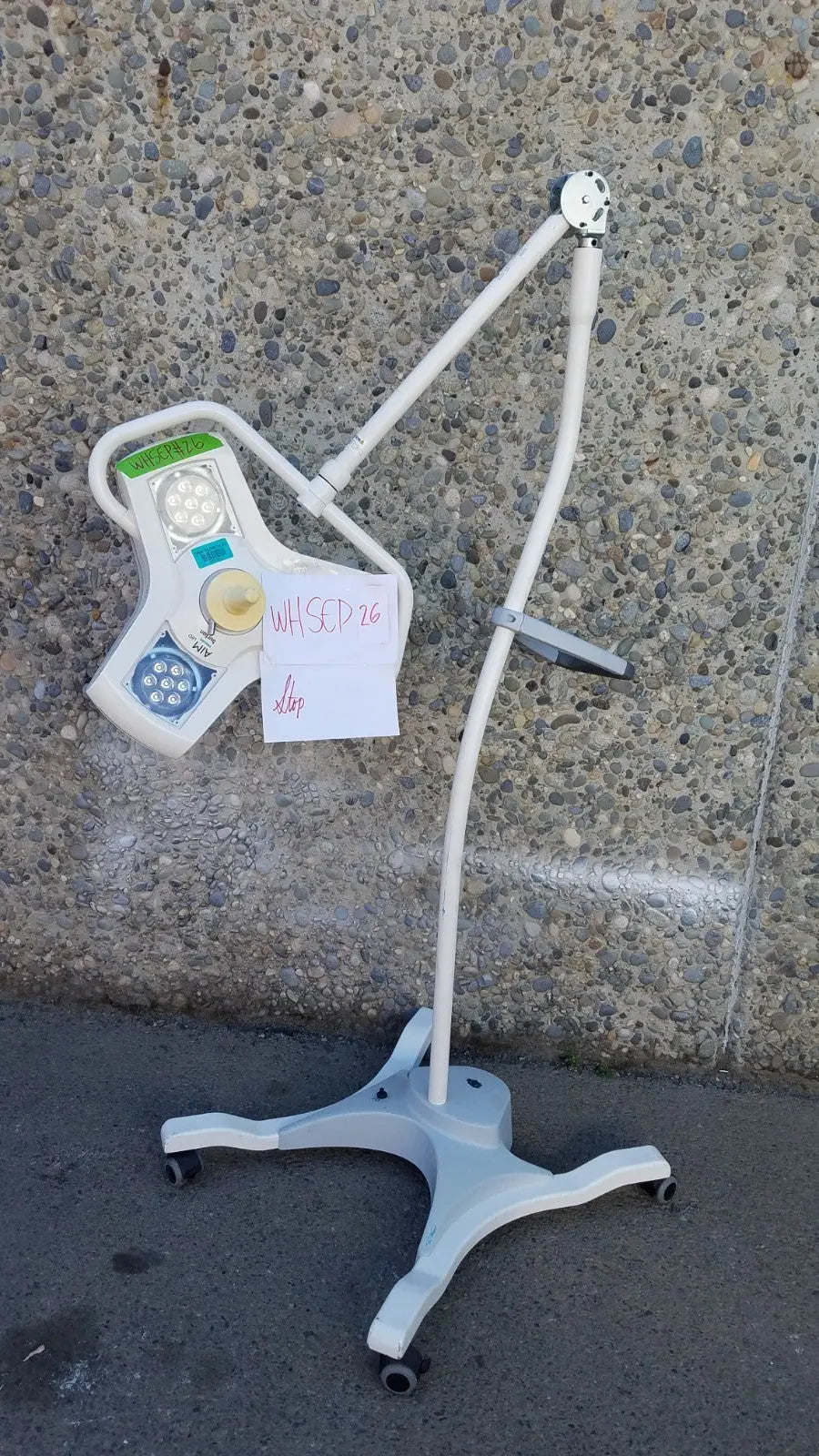 Reuse Medical Burton Surgical Light - Floorstand, Model ALEDFL Other Medical & Lab Equipment, second-hand product photo 1
