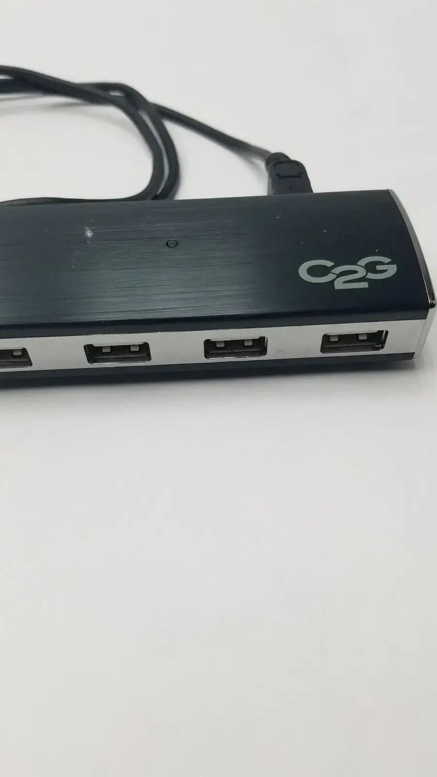 C2G 29508 4-Port USB-2.0 Aluminum Hub for Chromebooks, Laptop, & Desktops USB Hub, second-hand product photo 3