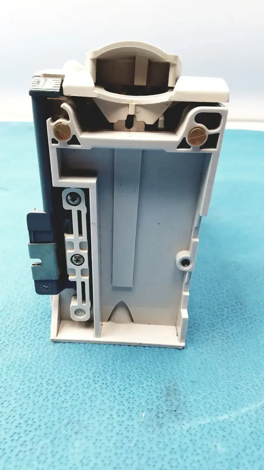 Cardinal Health Alaris Pump - 8100 Infusion Pump, as-is (for parts) product photo 11