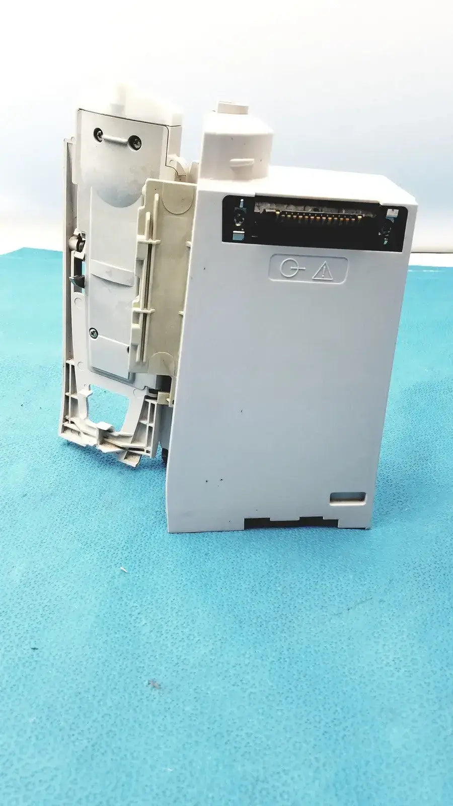 Cardinal Health Alaris Pump - 8100 Infusion Pump, as-is (for parts) product photo 6