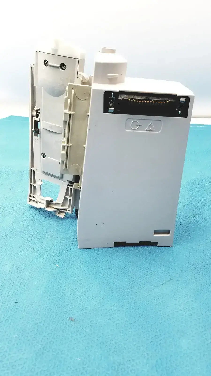 Cardinal Health Alaris Pump - 8100 Infusion Pump, as-is (for parts) product photo 6