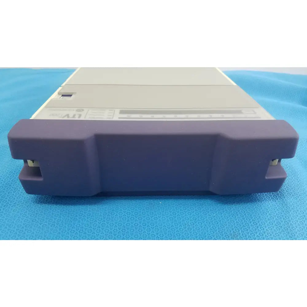 CareFusion LTV 1200 Ventilator Ref 18888-001 - Portable ventilator