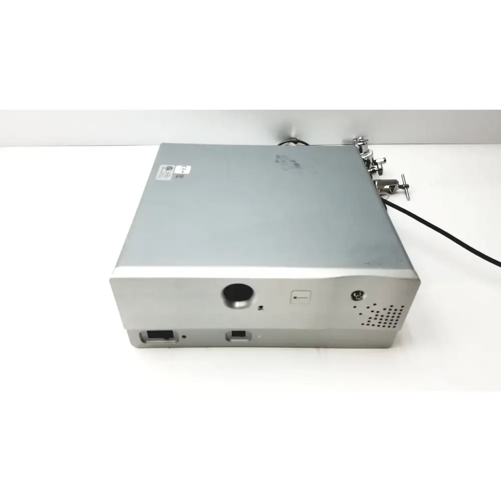 Reuse Medical Carefusion Vmax Encore Analyzer with Western Medical Compressed Gas Regulators Other Medical & Lab Equipment, second-hand product photo 1