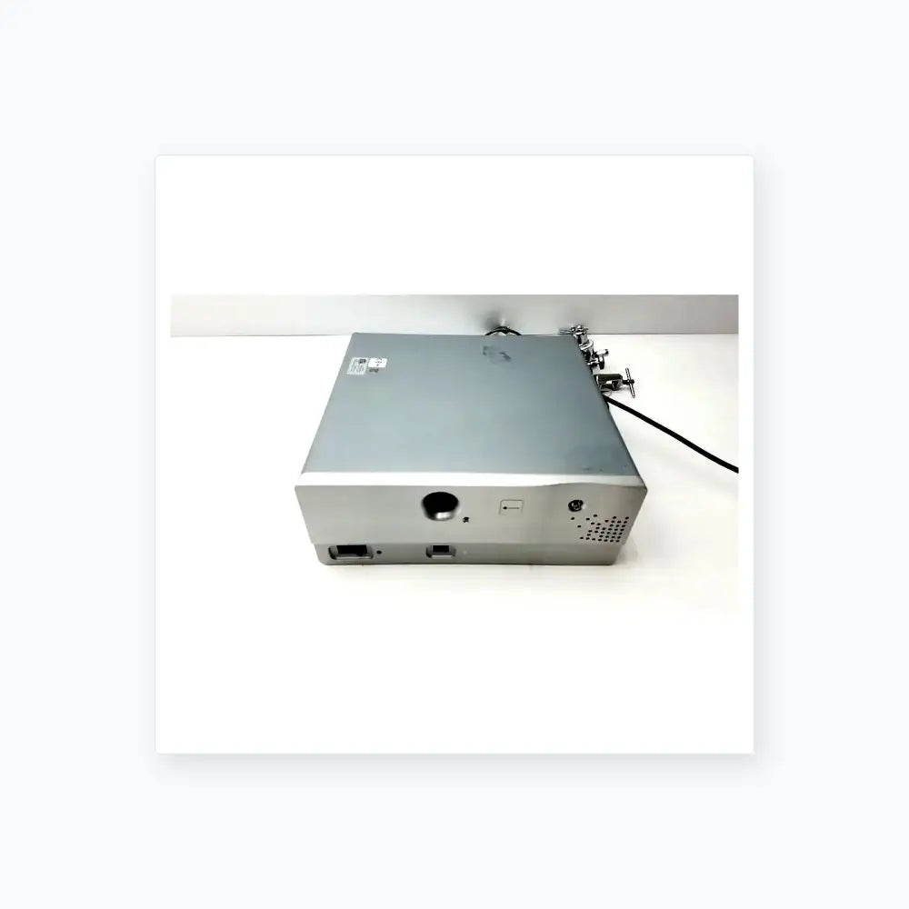 Reuse Medical Carefusion Vmax Encore Analyzer with Western Medical Compressed Gas Regulators Other Medical & Lab Equipment, second-hand product photo 1