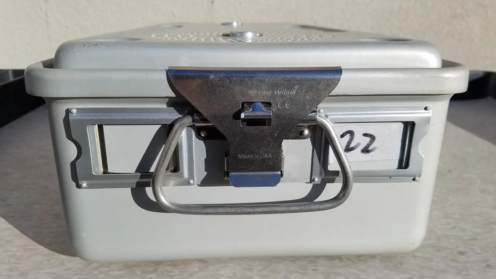 Reuse Medical Case medical Storage & Sterilization Container Sterilization Trays & Cases, second-hand product photo 1
