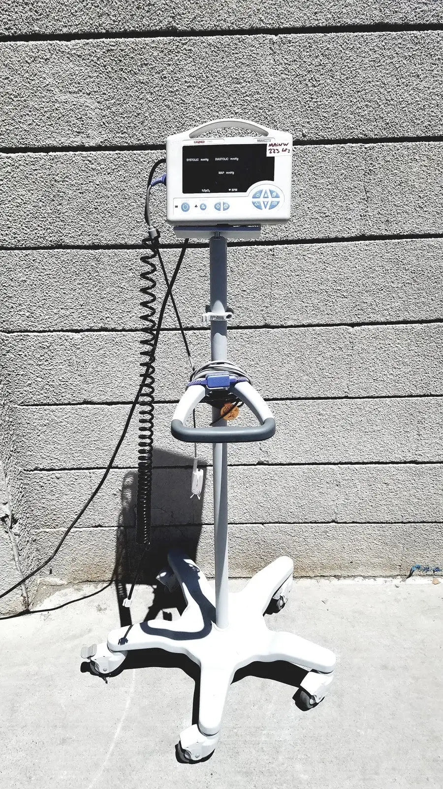 Reuse Medical CASMED 740 Vital Signs Monitor and Sp02 Finger Probe w/ Rolling Stand - Lot of 3 Other Medical & Lab Equipment, second-hand product photo 1