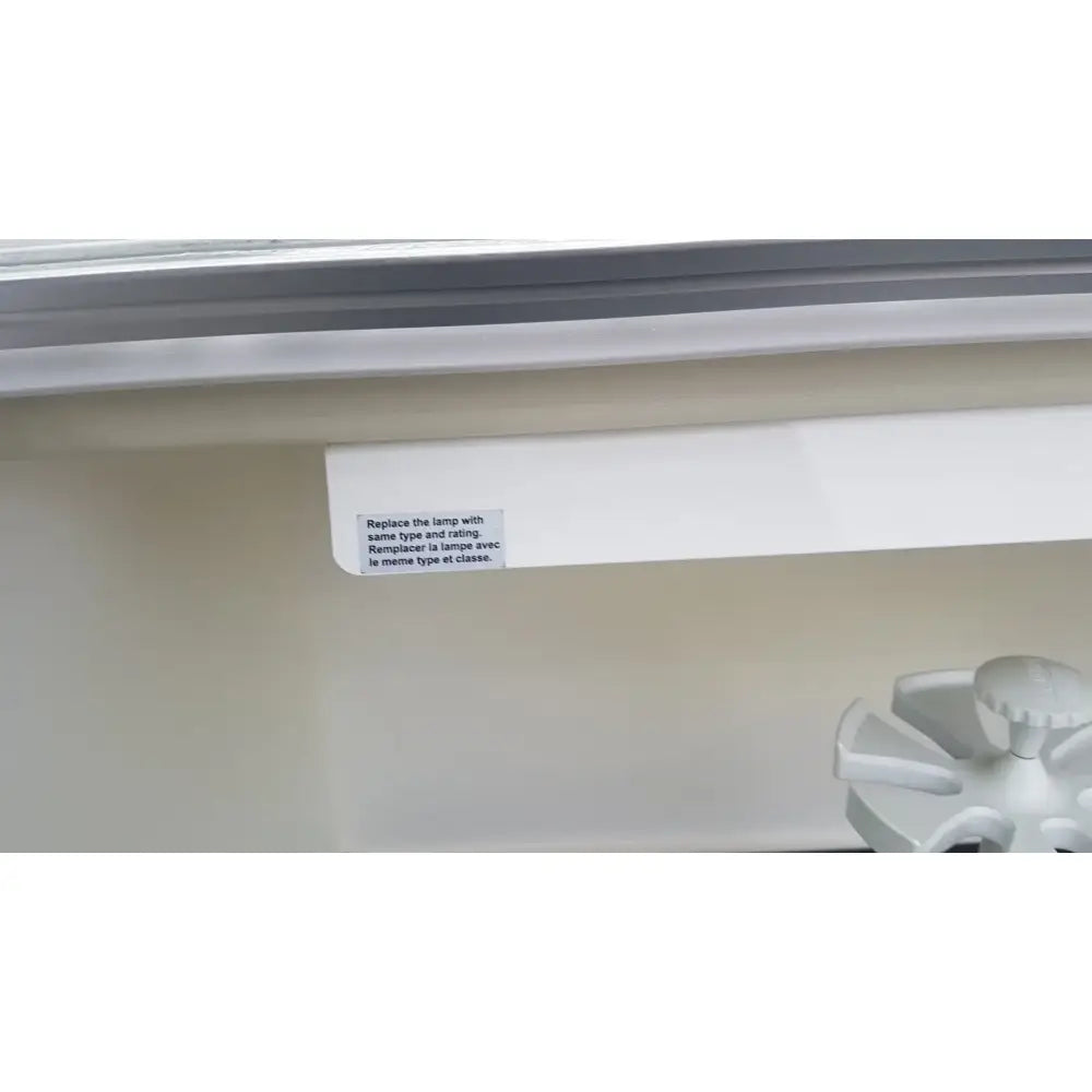 CBS Scientific P-036-202 PCR Workstation Dead Air Box, UV & Fluorescent Lighting PCR Workstation, second-hand product photo 3