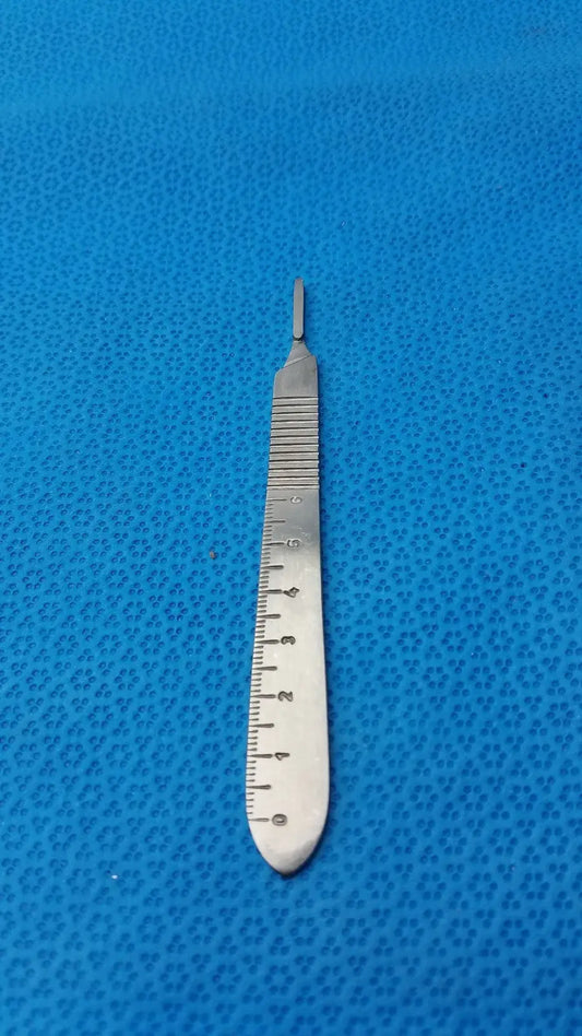 Reuse Medical Centurion Pakistan Scalpel Handle Scale Surgical & Orthopedic Instruments, second-hand product photo 1