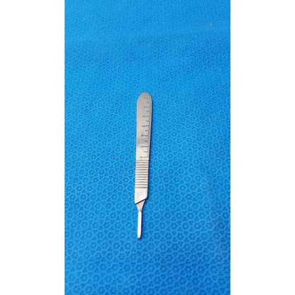 Silver stainless steel centurion pakistan scalpel handle with ruler scale and textured grip for precise surgical use