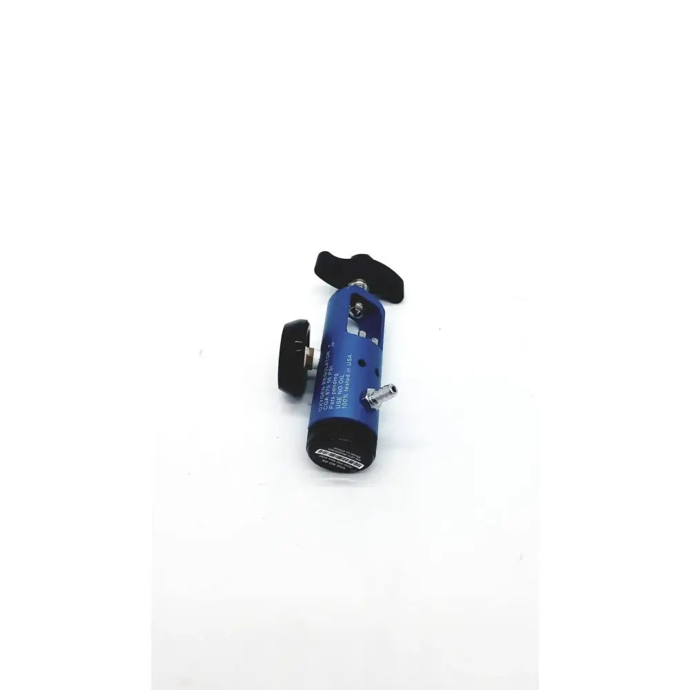 Chad Therapeutics CGA 870 Oxygen Regulator Regulator Gauge & Clamp O2 3000 PSI Oxygen Regulator, as-is (for parts) product photo 2