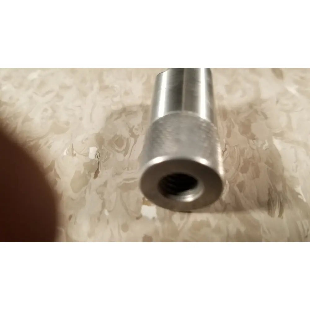 Silver metallic threaded adapter with cylindrical body for chaltilon csd200 dynamometer use