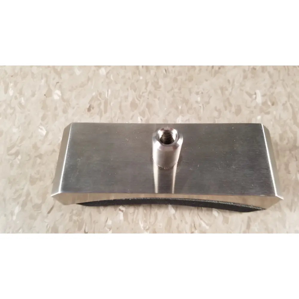 Silver metallic rectangular plate with central threaded bolt of chaltilon csd200 dynamometer product component