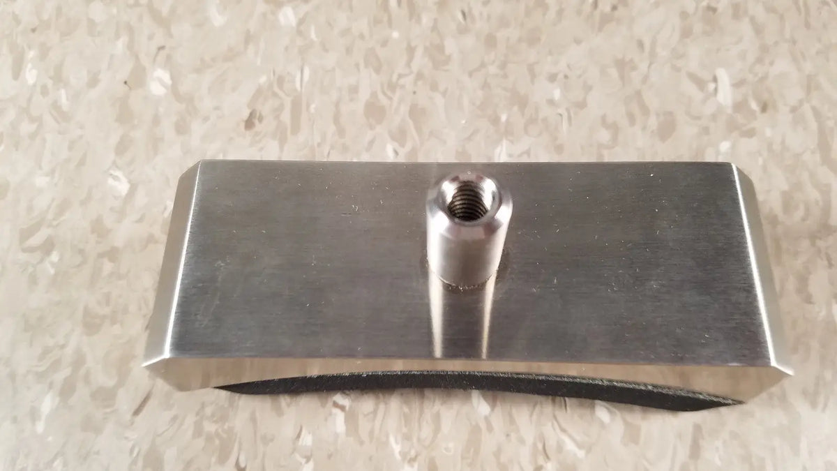 Silver metallic rectangular plate with central threaded bolt of chaltilon csd200 dynamometer product component