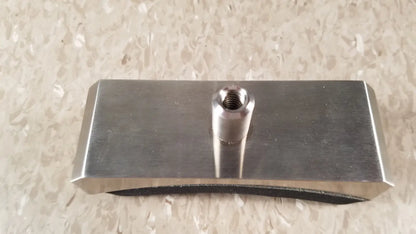 Silver metallic rectangular plate with central threaded bolt of chaltilon csd200 dynamometer product component