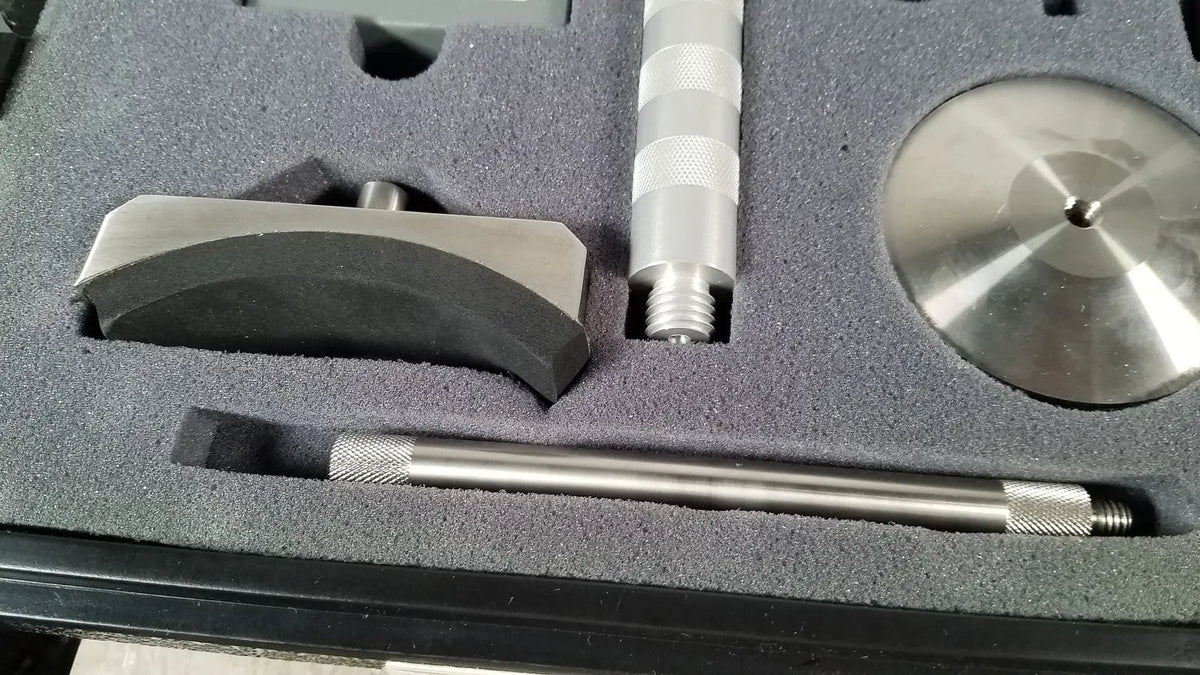 Silver metallic chaltilon csd200 dynamometer with black rubber grips and knurled sections for precise measurements