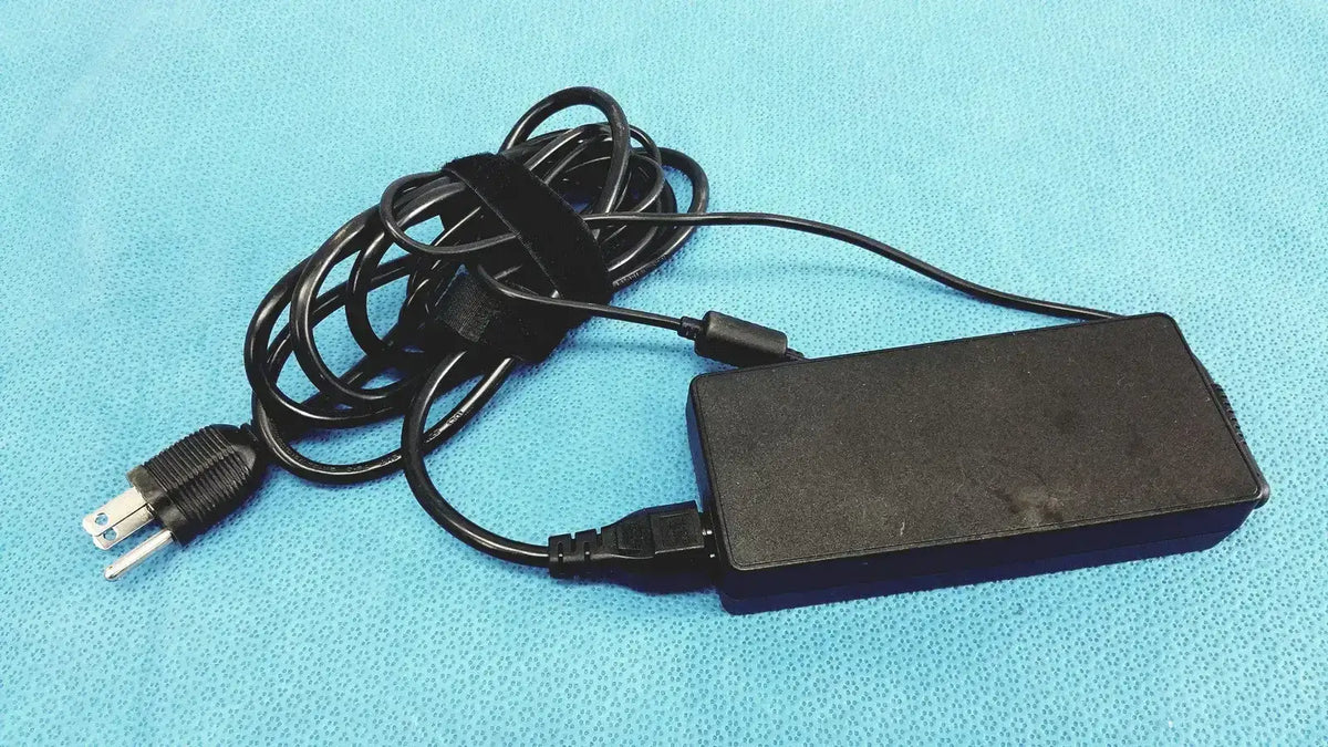 Chicony Power Technology AC Adapter with Power Cord - A16-135P1A AC Adapter, second-hand product photo 9