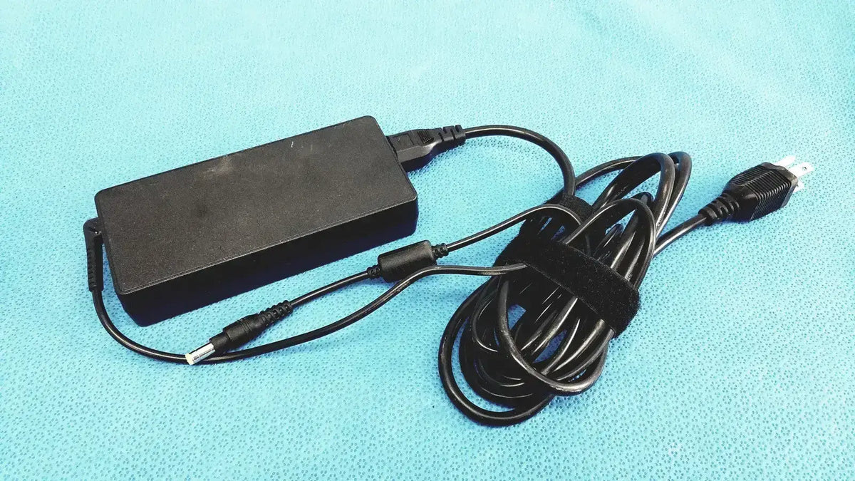 Chicony Power Technology AC Adapter with Power Cord - A16-135P1A AC Adapter, second-hand product photo 6