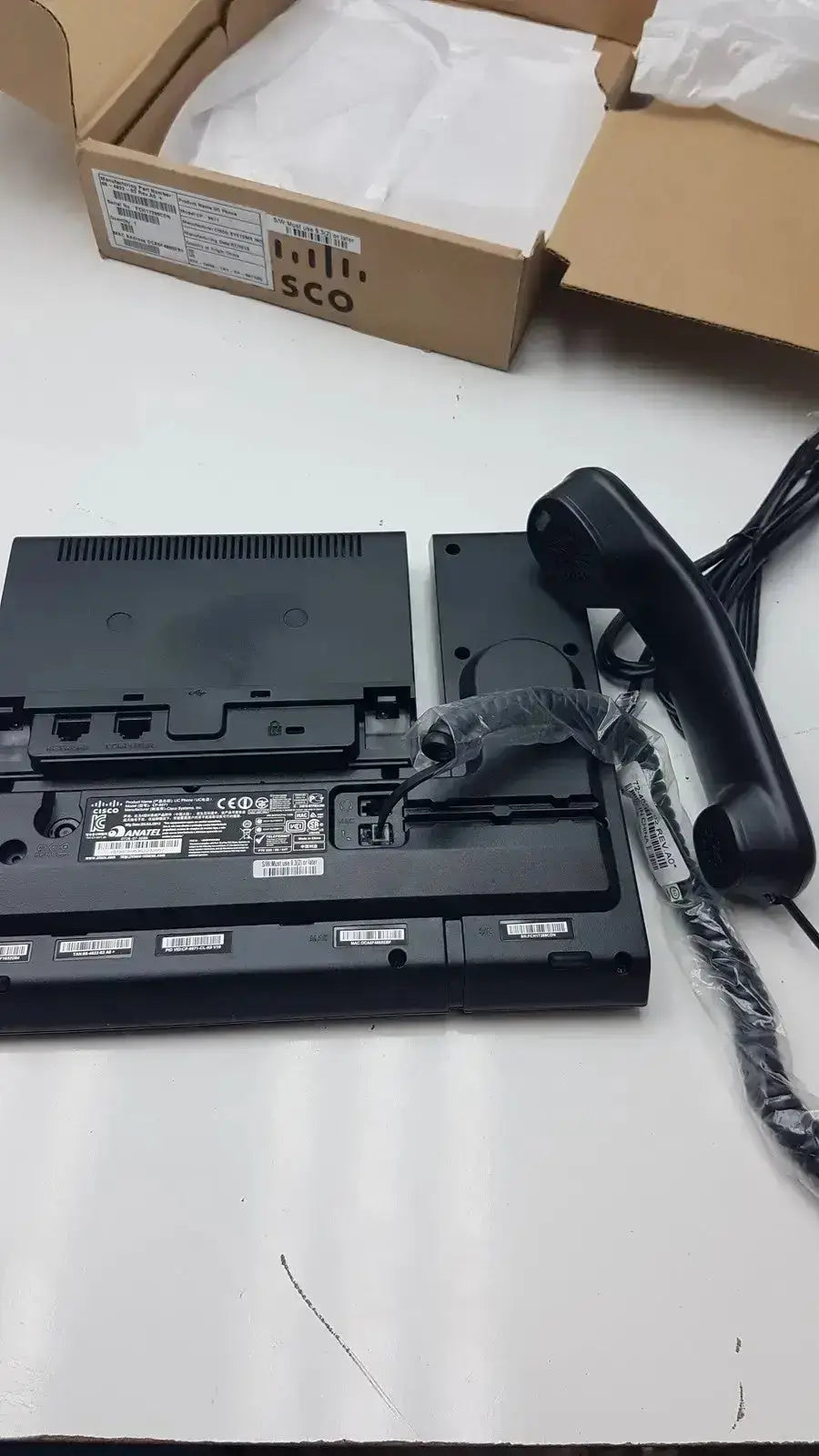Cisco CP-9971 IP Color Office Phone With Base IP Phone, as-is (for parts) product photo 3